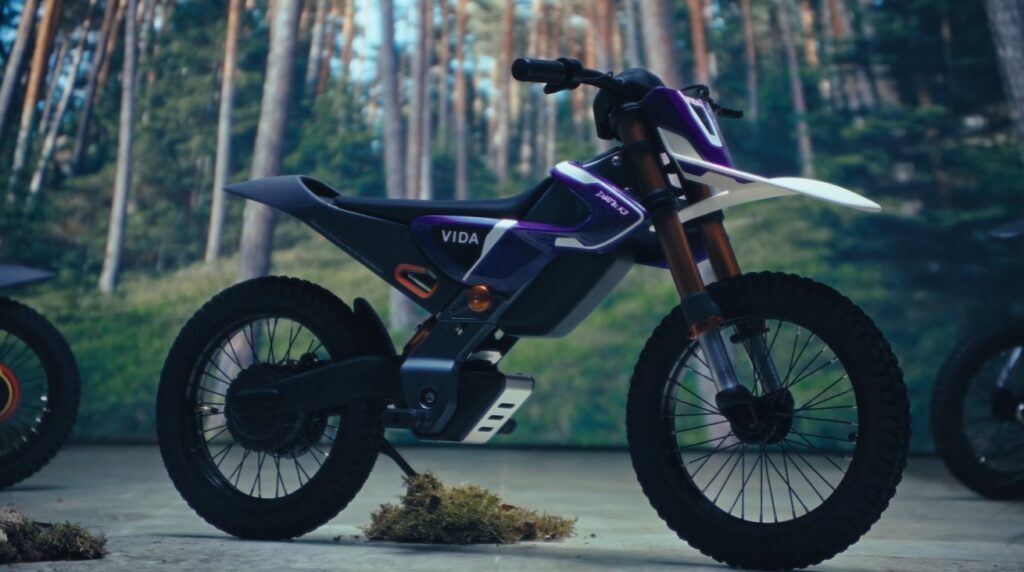 Vida Dirt-E K3 je elektrická terénna motorka pre deti od 4 do 10 rokov. Výkon 3,5 kW zodpovedá 65-kubíkovým benzínovým strojom.