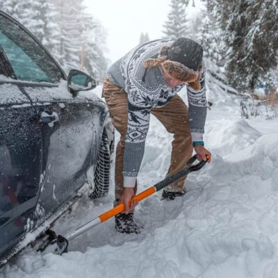 Vodič odstraňuje sneh