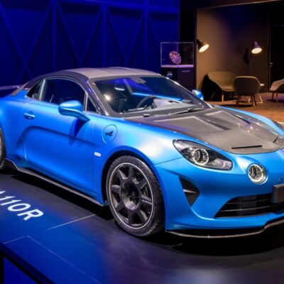 Alpine A110 si v roku 2025 kúpilo len 27 zákazníkov. Luxusné športové autá majú minimálne predaje napriek vynikajúcej technike.