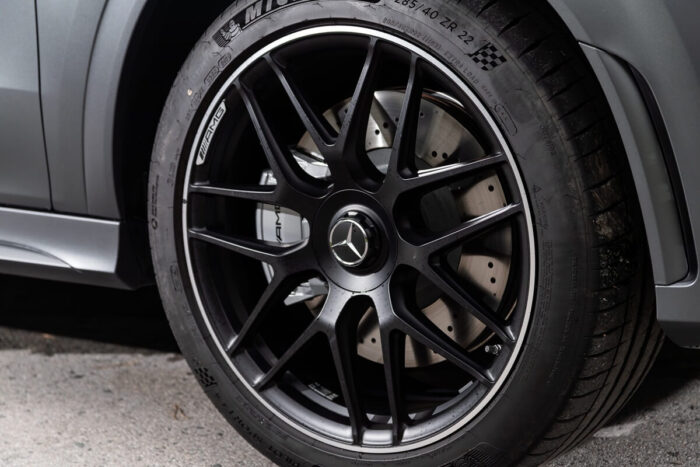 MO, AO, N0 – čo znamenajú písmená na pneumatikách a prečo sú dôležité