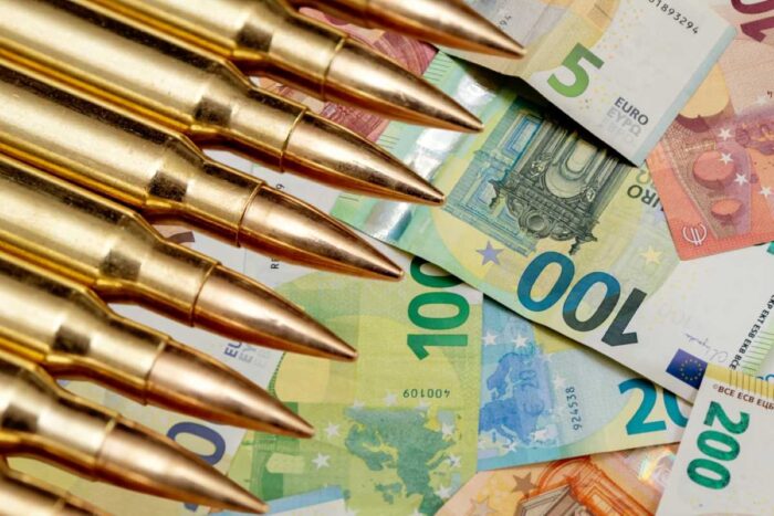 Európski dodávatelia autodielov prechádzajú na zbrojársku výrobu – kríza mení priemysel