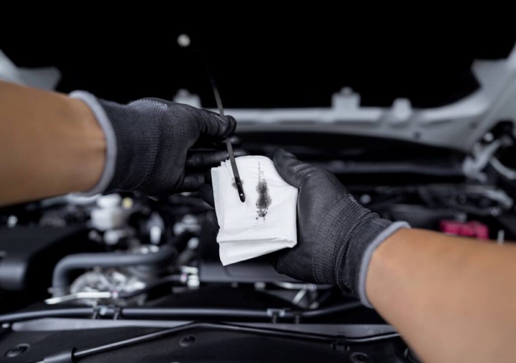 Kontrola motorového oleja