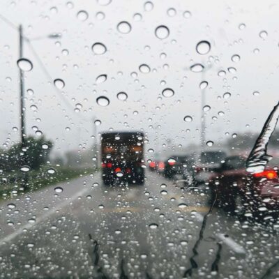 Pohľad z auta dážď