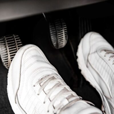 Spojka brzda plyn noha