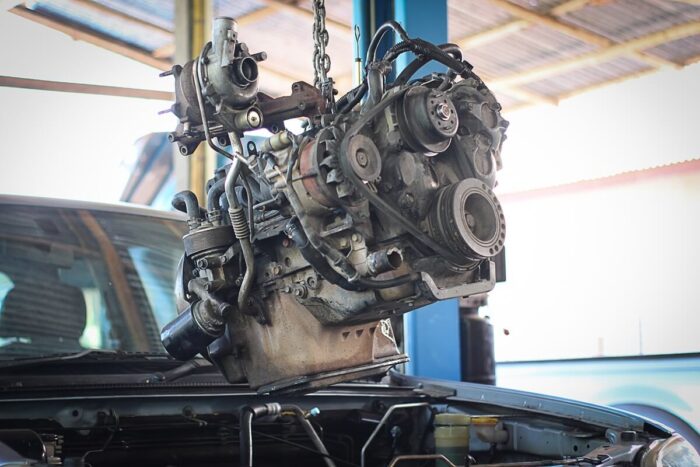 Mechanici lomenia rukami: Pozrite sa na autá, ktorých opravy sú pre servis skutočnou nočnou morou