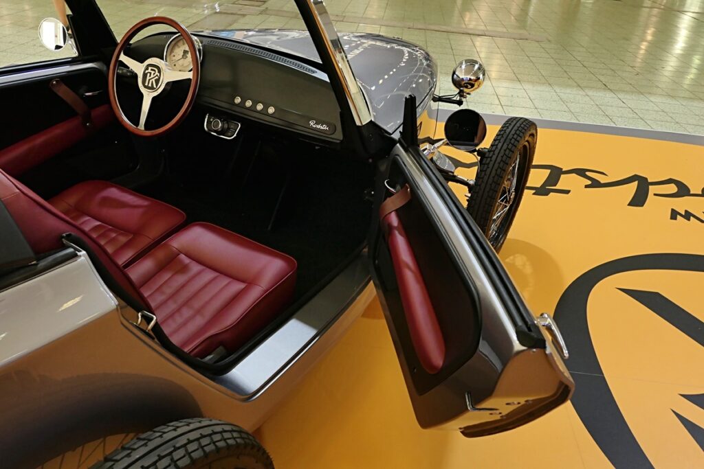 Patak Rodster interier