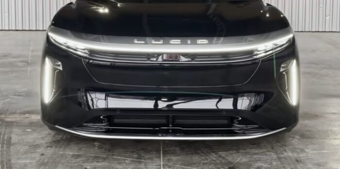 Koniec strachu z dojazdu: Zistite, ako nový Lucid v roku 2026 prejde stovky kilometrov za pár eur