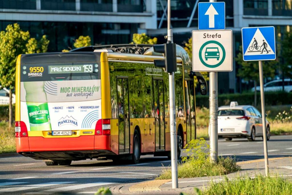 nizkoemisna zona Polsko