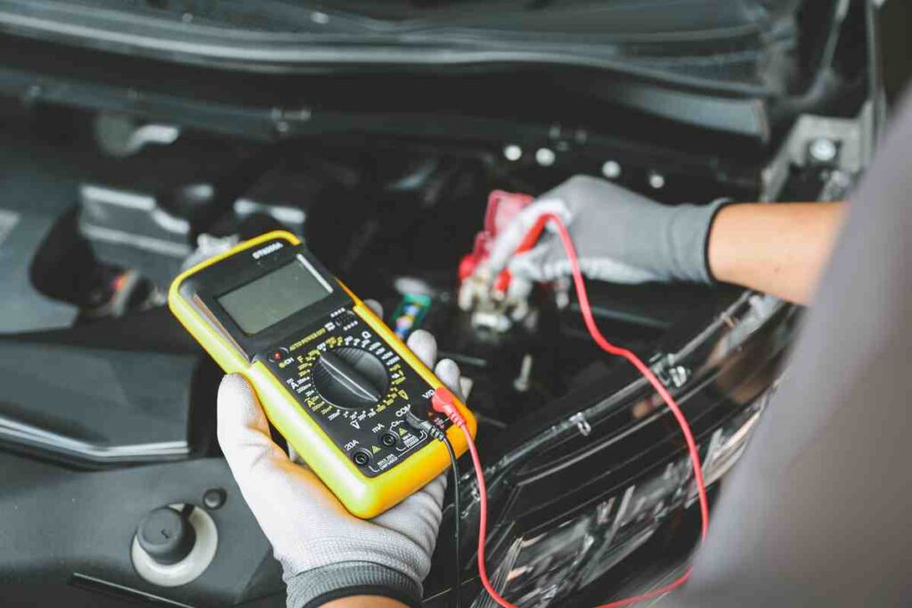 hĺbkové preverenie všetkých elektrických kontaktov a ukostrení v celom systéme.