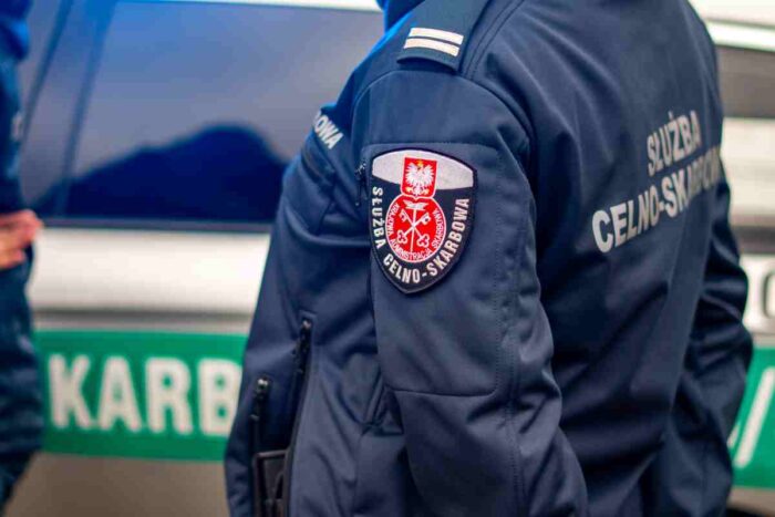 Privezieš auto zo zahraničia? Nové colné kontroly VIN čísiel, ktoré ti môžu zablokovať prihlásenie