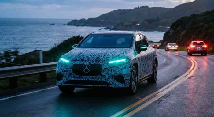 Čína zakázala tyrkysové svetlá na autonómnych autách: Nápad Mercedesu narazil na tvrdý odpor